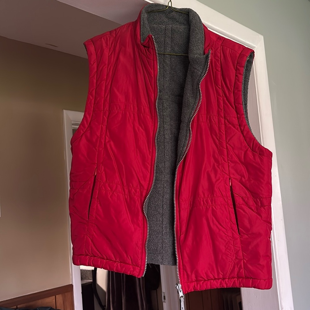 Reversible vest